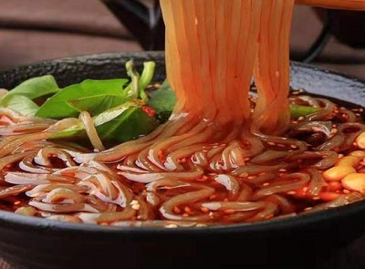 <b>重慶酸辣粉去哪裡(lǐ)學(xué)才正宗？要學(xué)習正宗的重慶酸辣粉制作技巧，山東甄選确實是一個值得考慮的選擇。以下是對(duì)山東甄選及其酸辣粉培訓課程的詳細介紹：</b>