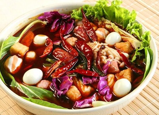 <b>面(miàn)對(duì)衆多的麻辣燙培訓學(xué)校，如何選擇一家靠譜、專業的培訓機構成(chéng)爲了創業者們關心的焦點。</b>