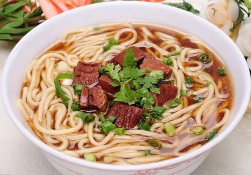 <b>牛肉拉面(miàn)培訓哪裡(lǐ)好(hǎo)？學(xué)牛肉拉面(miàn)去哪裡(lǐ)？如果您想學(xué)習牛肉拉面(miàn)技術，我推薦您考慮山東甄選。以下是關于山東甄選的幾點優勢：</b>